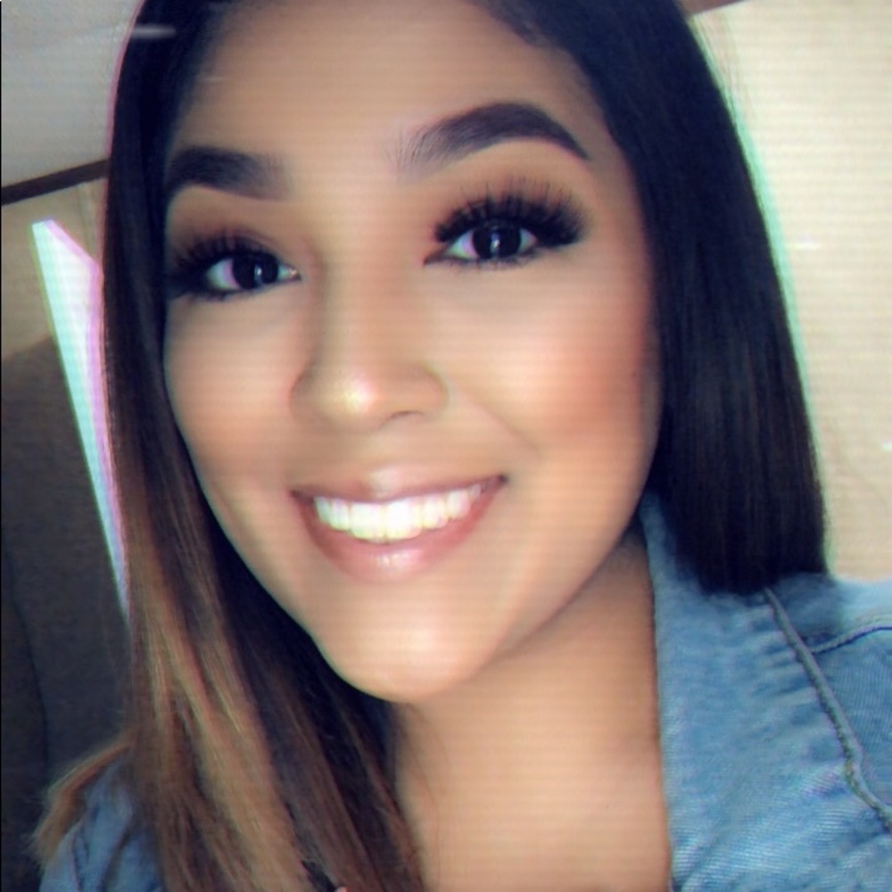 Meet your Posher, Jazmin
